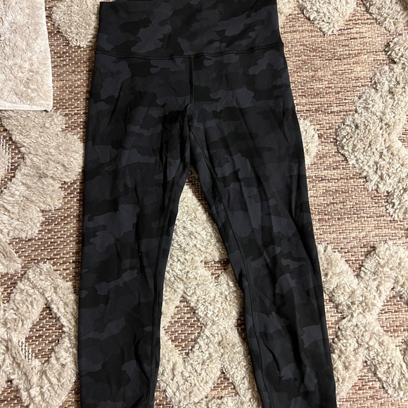 Lululemon Wunder Under Hi-Rise Leggings - Picture 2 of 3